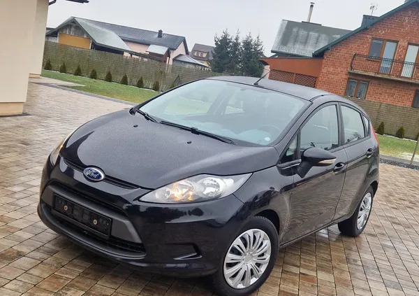 Ford Fiesta cena 19998 przebieg: 167000, rok produkcji 2010 z Łask